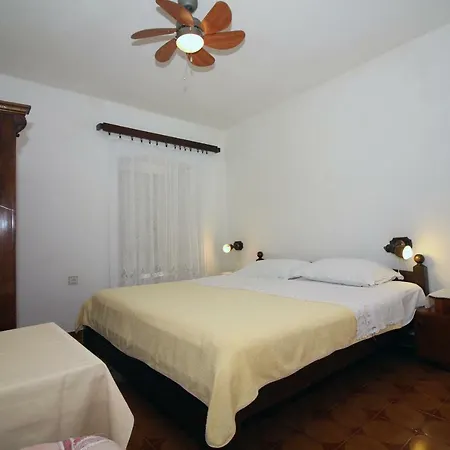 6 Bedroom In Apartamento