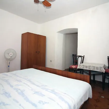 Apartamento 6 Bedroom In *