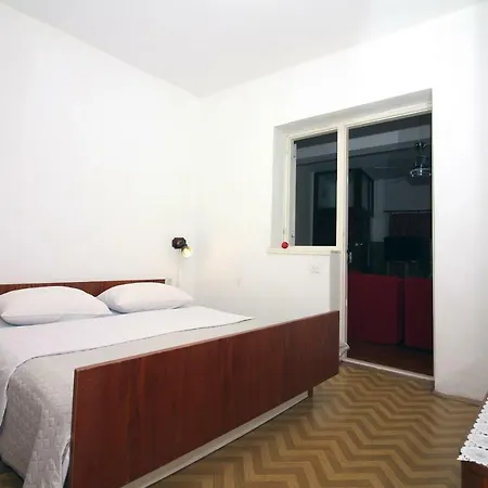 6 Bedroom In Apartamento