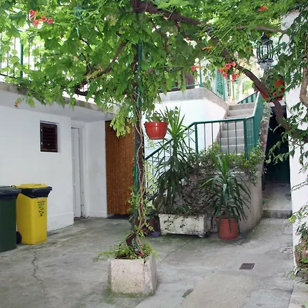 6 Bedroom In Apartamento