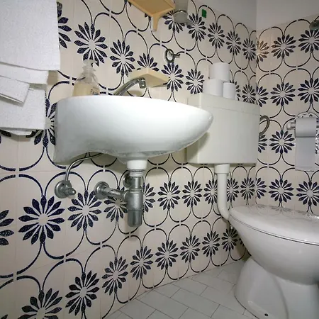 6 Bedroom In Apartamento