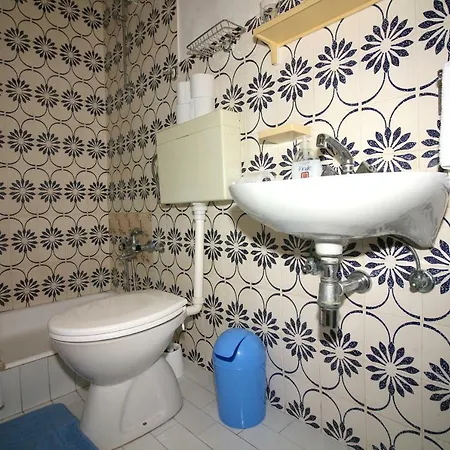 6 Bedroom In Apartamento *