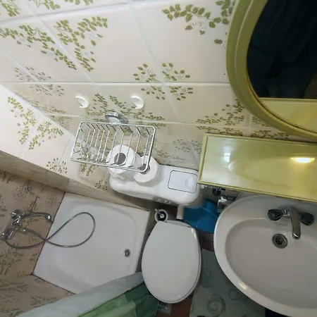 6 Bedroom In Apartamento *